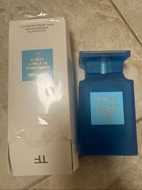 Tom Ford Mandarino di Amalfi Acqua — Blue Bottle 3.4 OZ
New, just opened the box